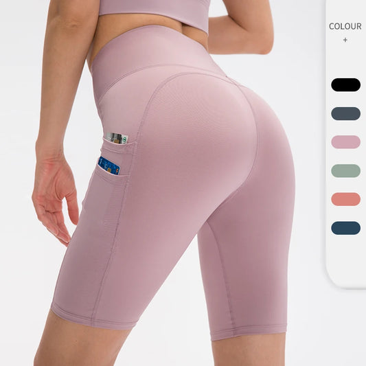 Women's Seamless Scrunch Biker Shorts with Pockets.